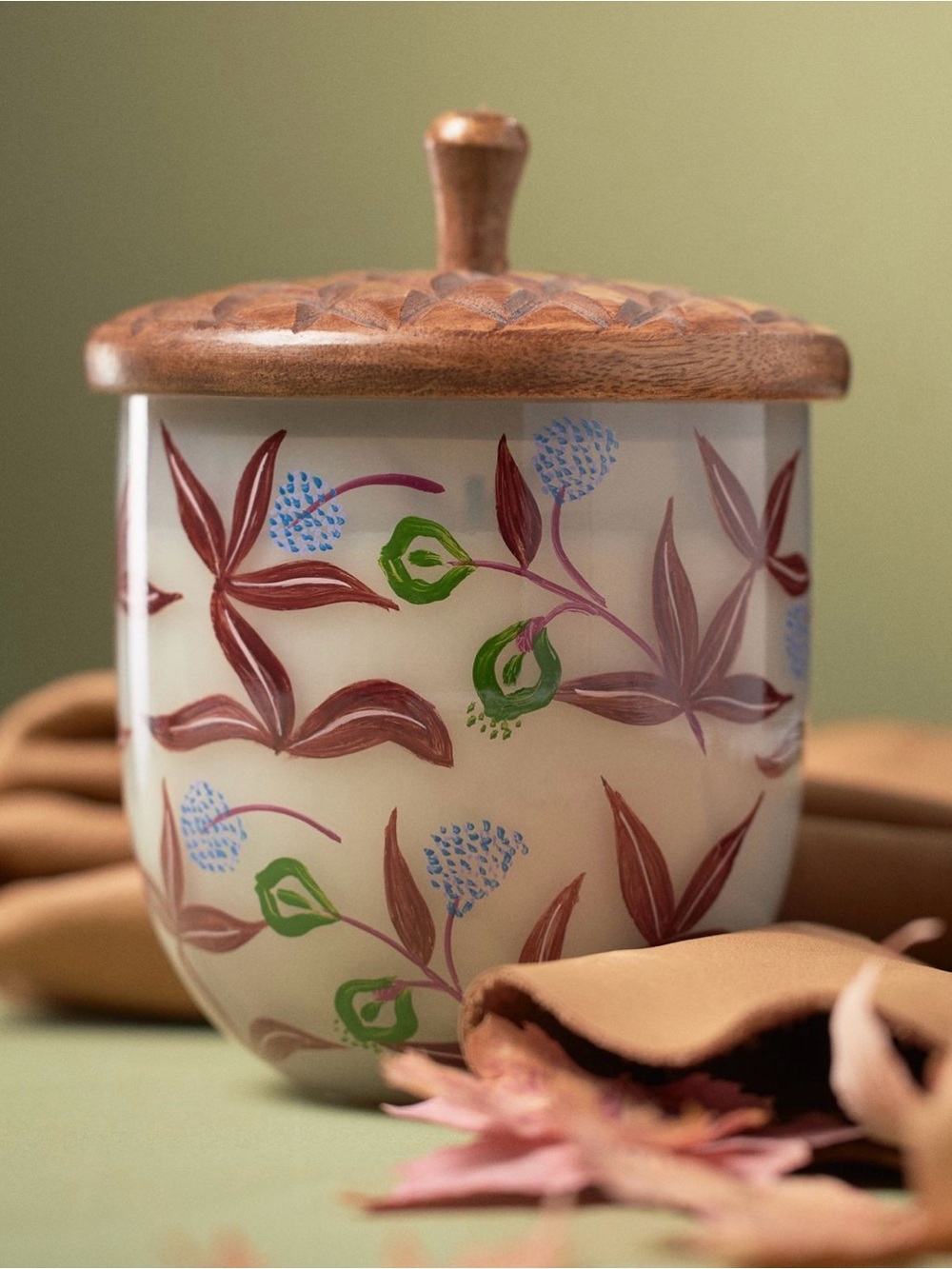 Anthropologie woody leather and leaves glass acorn candle, NEW!!